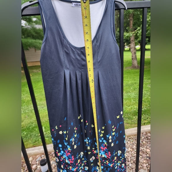 Sundress - Picture 5 of 7